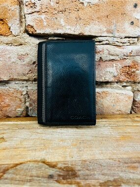 Coach Black Leather Trifold Wallet with Gray Trim